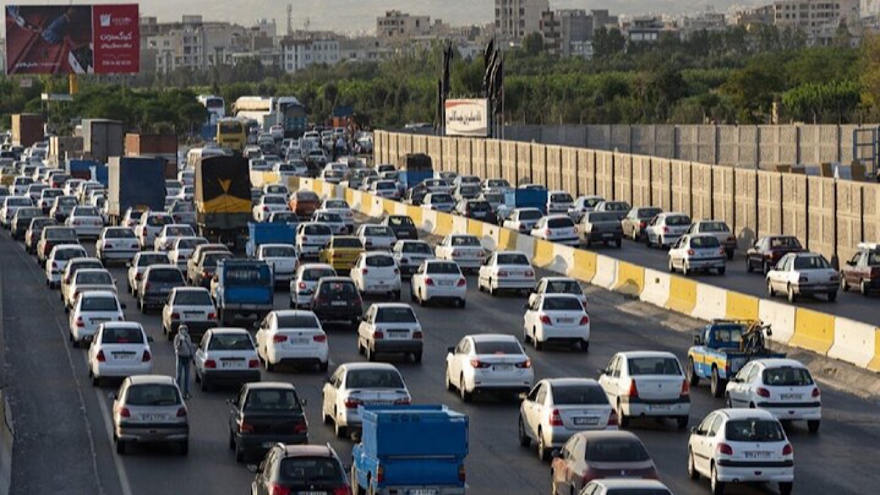 ترافیک نیمه‌سنگین در آزادراه‌های قزوین – کرج و ساوه