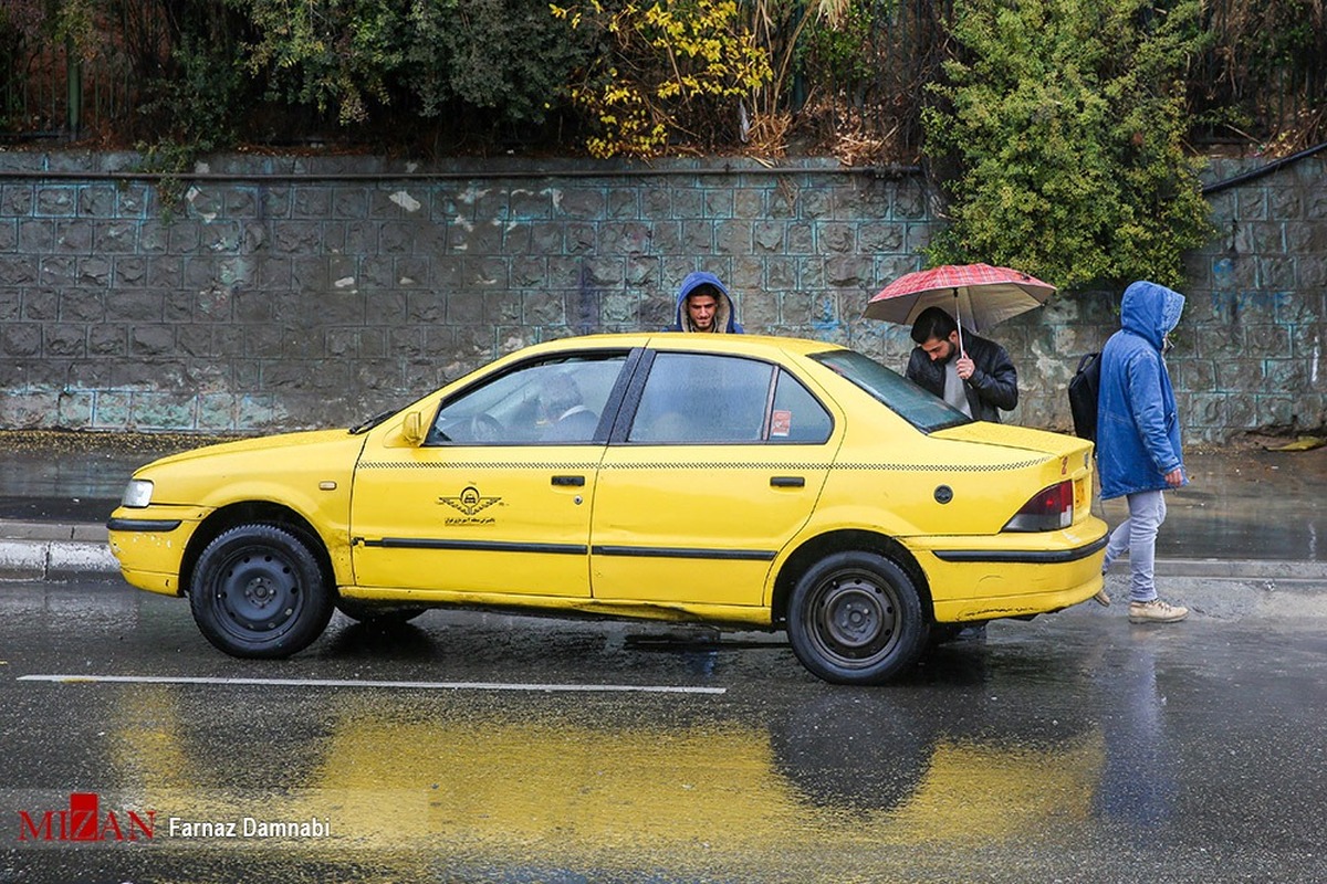 آمادهباش نیروهای خدمات شهری مناطق ۲۲گانه درپی بارش باران در پایتخت آمادهباش نیروهای خدمات شهری مناطق ۲۲گانه درپی بارش باران در پایتخت