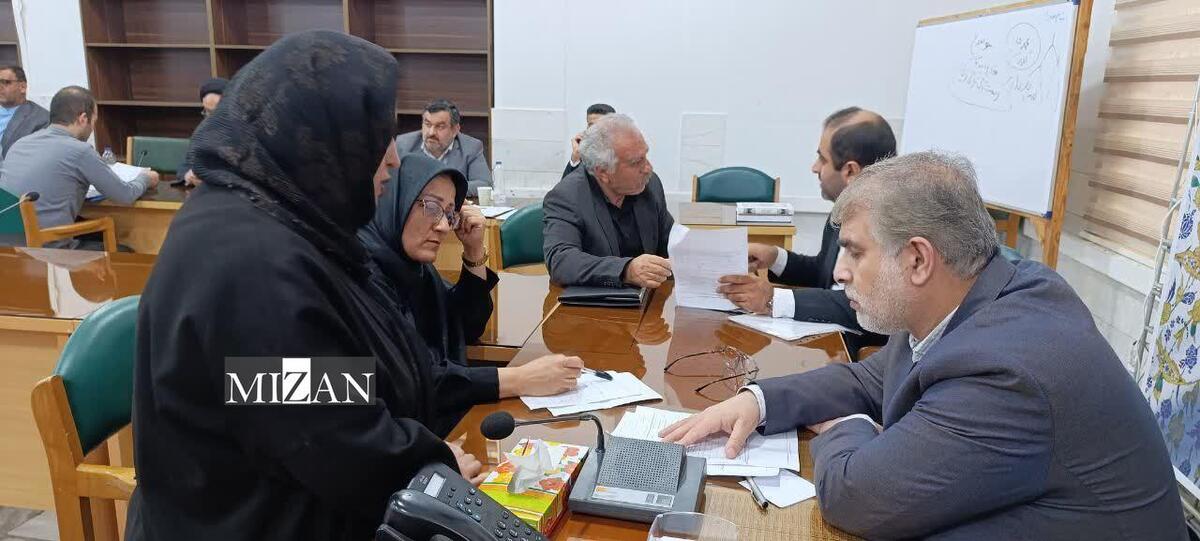 اولین گام در تحقق تکریم ارباب رجوع و رضایت عمومی دیدار با شهروندان است