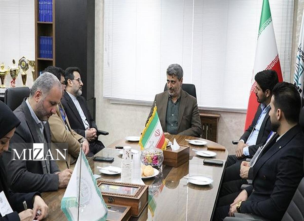 باید فرهنگ عمومی مراجعه به وکیل قبل از انعقاد هر قراردادی در جامعه رواج یابد باید فرهنگ عمومی مراجعه به وکیل قبل از انعقاد هر قراردادی در جامعه رواج یابد