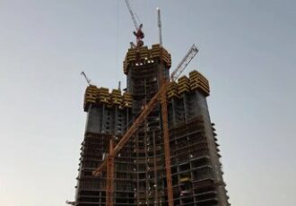 ساخت آسمان‌خراش یک کیلومتری عربستان از سر گرفته شد /عکس