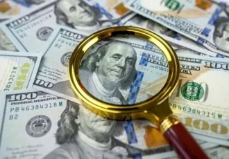 قیمت دلار در بازار آزاد سر به فلک کشید (۸ اردیبهشت)