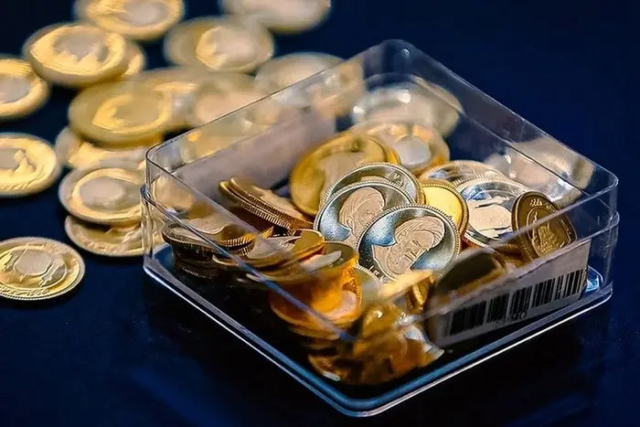 قیمت سکه با سر سقوط کرد (۱۶ فروردین) قیمت سکه با سر سقوط کرد (۱۶ فروردین)