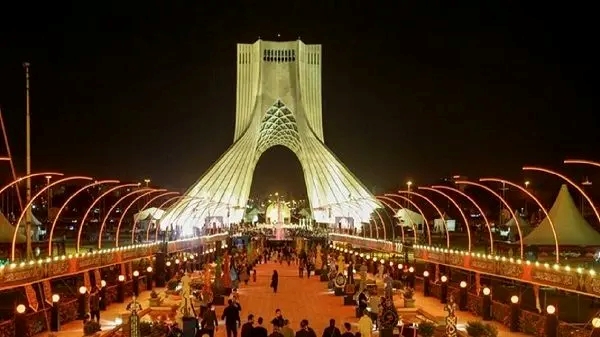 از میدان آزادی تا بین الحرمین؛ روایتی واقعی از زائرانی که با هزینه ای معقول راهی سفر زیارتی شدند از میدان آزادی تا بین الحرمین؛ روایتی واقعی از زائرانی که با هزینه ای معقول راهی سفر زیارتی شدند