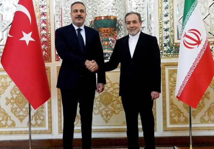 دیدار وزیر خارجه ترکیه با عراقچی