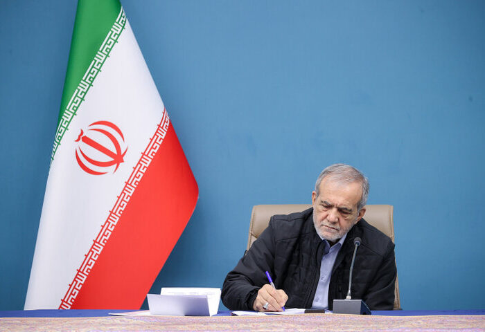 پزشکیان: برای تسریع توسعه شبکه ریلی استان تهران تصمیمات تکمیلی گرفتیم