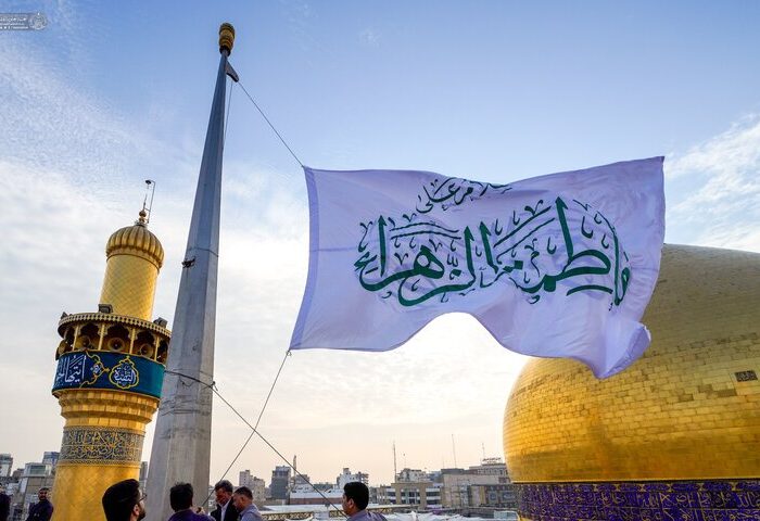 آذین‌بندی حرم مطهر امیرالمومنین (ع) در آستانه ولادت حضرت زهرا (س)+ عکس