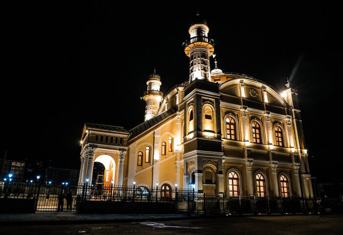 از شکوه مسجد کبود تا تاریخ مسجد شاه دوشمشیره؛ نگین فیروزه‌ای مزارشریف