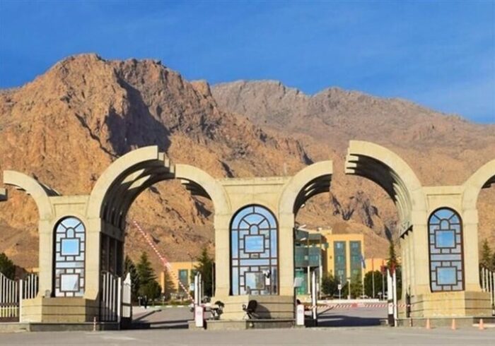 بازخوانی نقش دانشجو به‌عنوان مؤذن جامعه؛ روایت مطالبات دانشگاه رازی