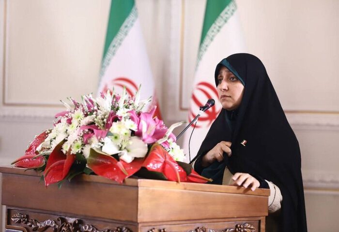 بهروزآذر: روایت واحد و واقعی از زن ایرانی به دنیا ارائه دهیم