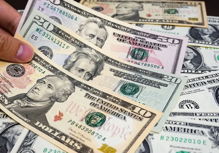 دلار آزاد همچنان صعودی/ دلار آزاد به 130 هزار تومان می‌رسد؟