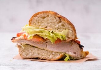 طرز تهیه ۱۰ غذای رژیمی با مرغ/ انتخابی سالم و سبک برای محل کار