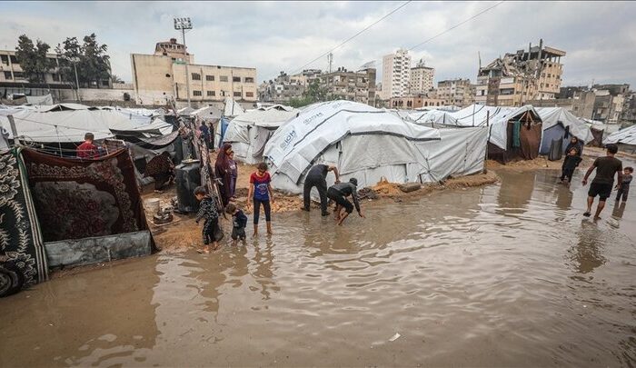 غزه زیر باران و محاصره؛ چادرهای آوارگان فلسطینی غرق شد