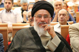 محقق داماد؛ فلسفه، سکوت و گاهی نظریات تضعیف‌کننده!/ چرا نرخ دلار آزاد نباید بهانه گرانفروشی باشد؟