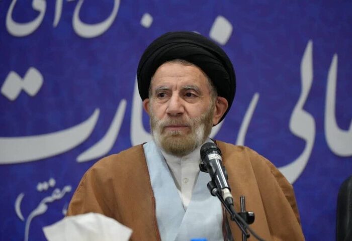 نماینده ولی فقیه در لرستان: شوراها نیازمند افراد خلاق و خدمتگزار هستند