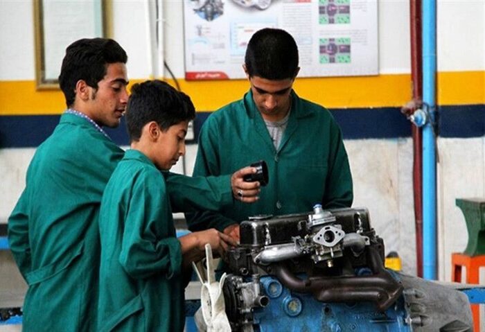 ۵۵ درصد دانش آموزان دوره متوسطه کرمان در هنرستان ها تحصیل می کنند