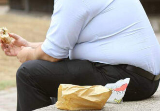 ایرانی‌ها روزانه چقدر «سرطان» می‌خورند!