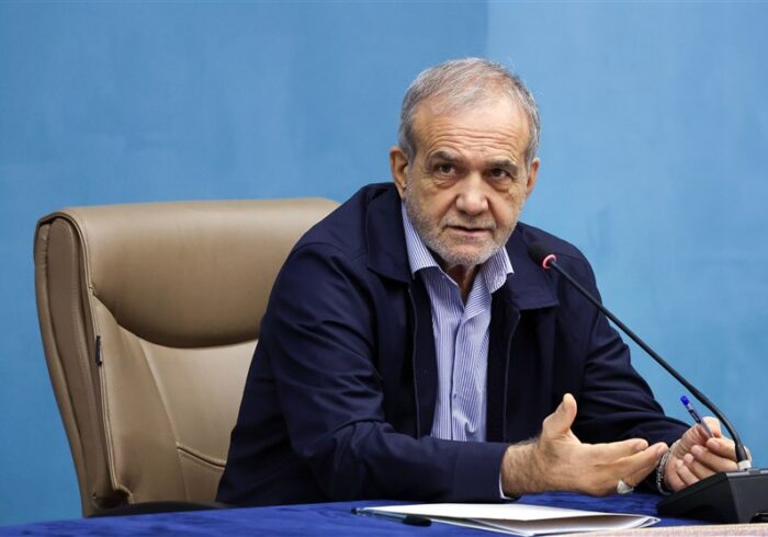 بازدید سرزده پزشکیان از زنجیره تأمین کالاهای اساسی