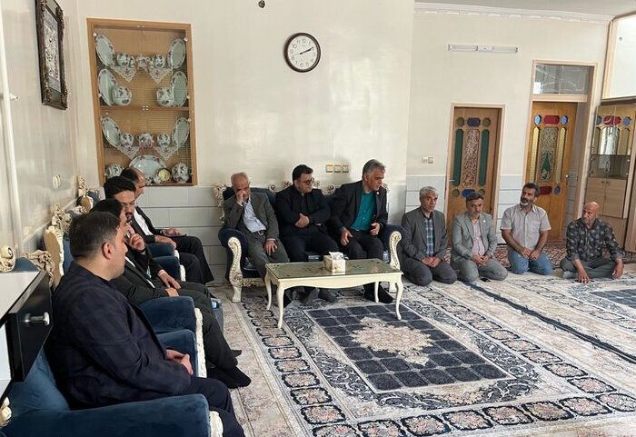 ابلاغ پیام قالیباف به خانواده پرستار شهیده