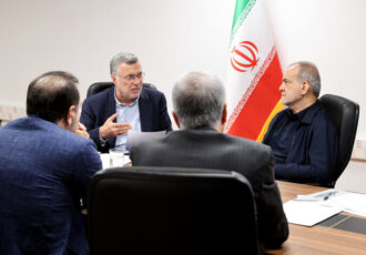 برگزاری جلسه بررسی برنامه‌های تأمین دارو و تجهیزات پزشکی در سال 1405
