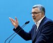 قدردانی وزیر بهداشت از کارکنان نظام سلامت