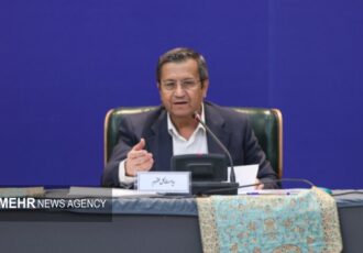 همتی: تامین ارز دارو بدون مشکل ادامه دارد