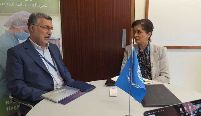 گزارش ظفرقندی از آسیب های جنگ به مراکز درمانی