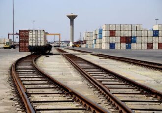 پایان عملیات اجرایی دستک‌ها و پایه‌های پل راه آهن محور اردستان – اصفهان