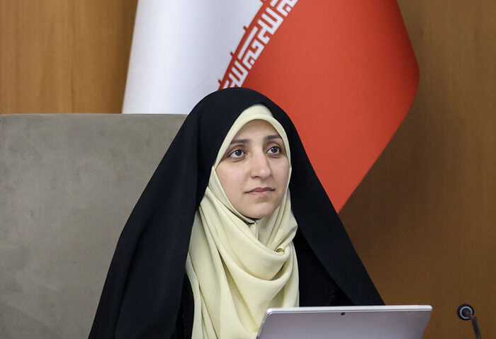 تبریک بهروزآذر به دختران وزنه بردار