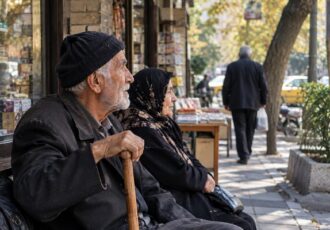 ایران در آستانه سالمندی شتابان؛ ۳۱ درصد جمعیت تا ۱۴۳۰ سالمند می‌شوند